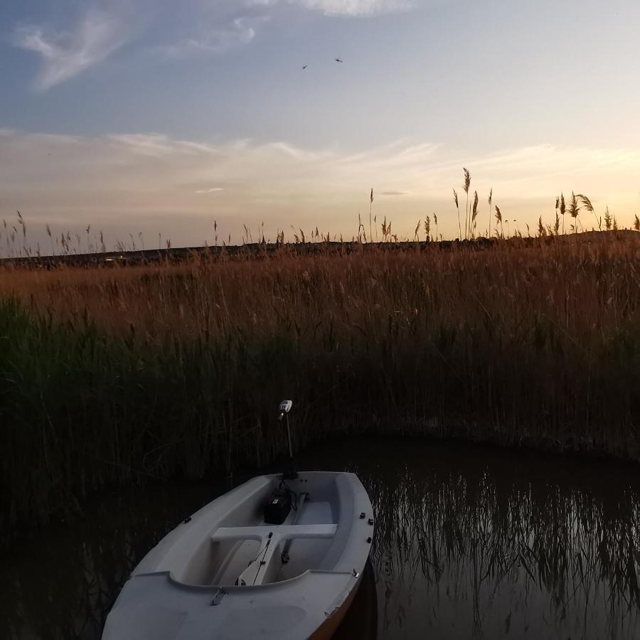 Pfahlbau Rust/Neusiedlersee Sunset I Exterior foto