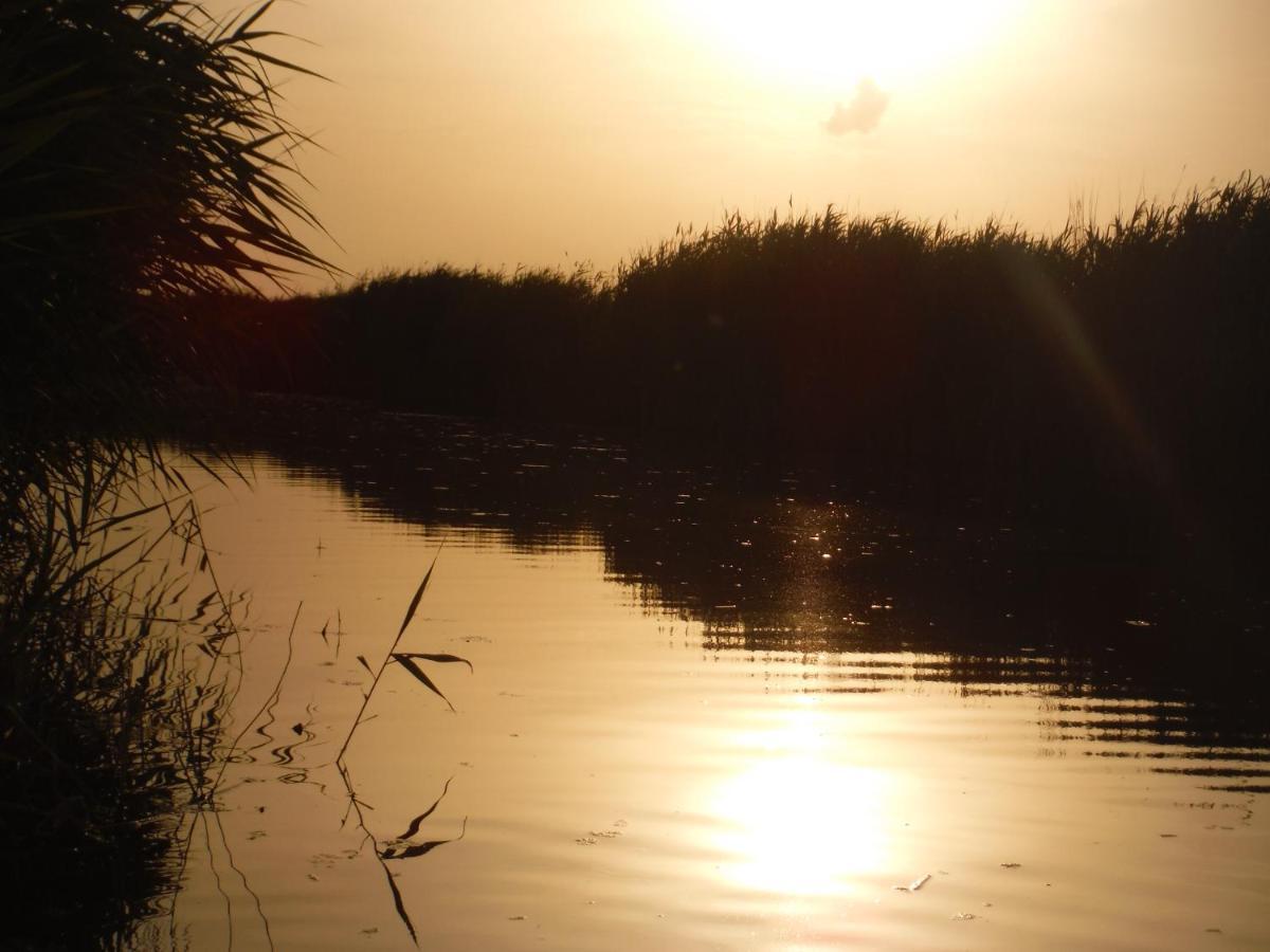 Pfahlbau Rust/Neusiedlersee Sunset I Exterior foto